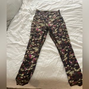 Size 6 Lululemon multicolor leggings with side pockets